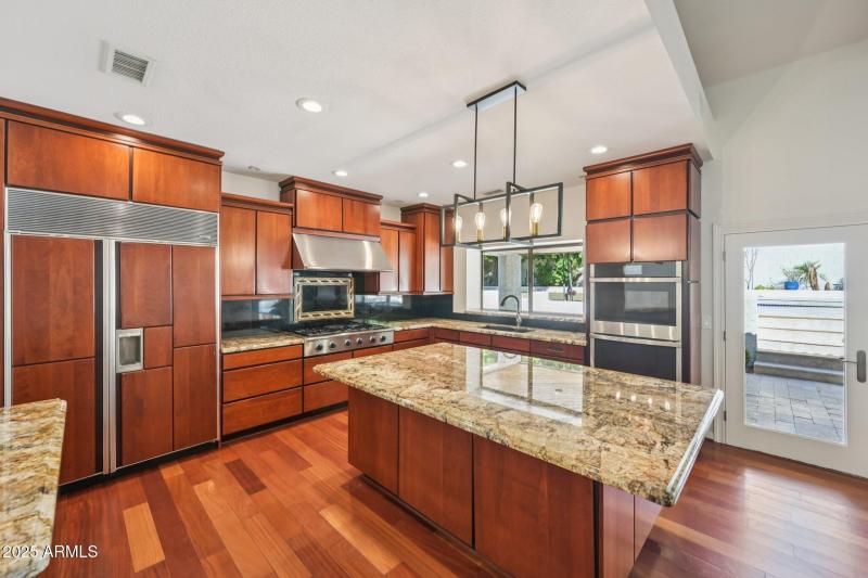 19-web-or-mls-E Cercado Ln-S0810-019