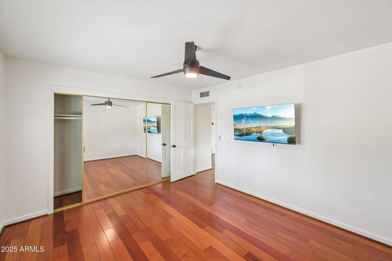 33-web-or-mls-E Cercado Ln-S0810-033