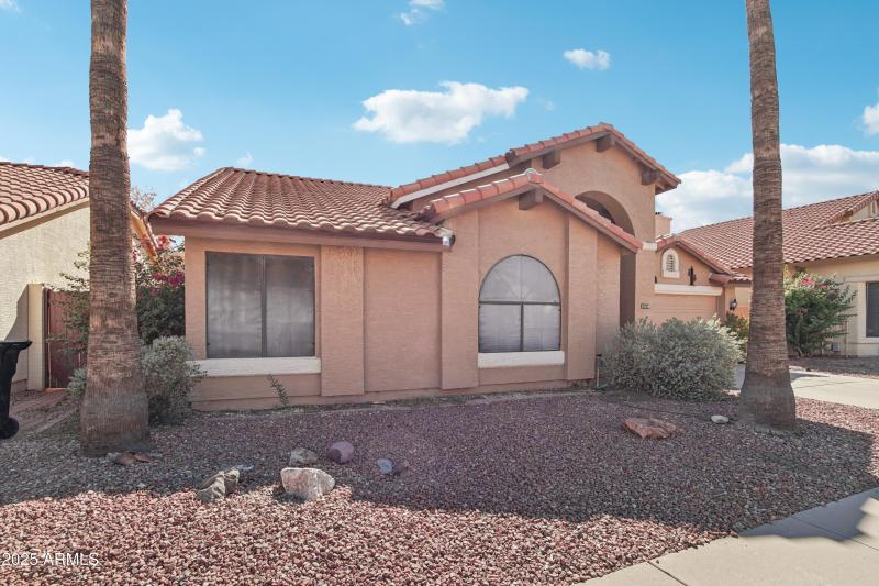 3-print-W Laurelwood Ln-S0810-003