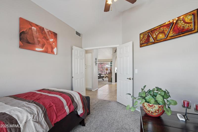 19-print-W Laurelwood Ln-S0810-019