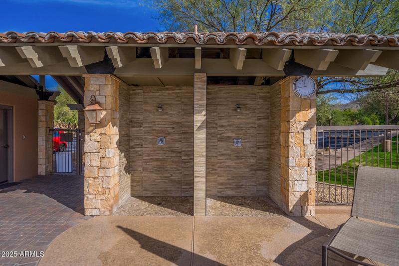 9fba27a4-9b8d-41d8-95ee-3546579651da_rw_