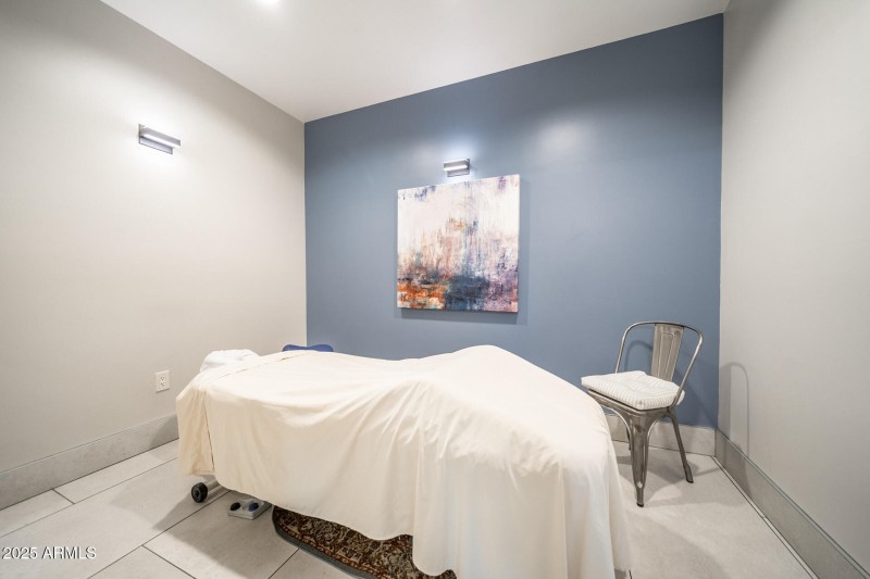 80f0ad11-d851-408d-ad45-be53dcfce5e8_rw_