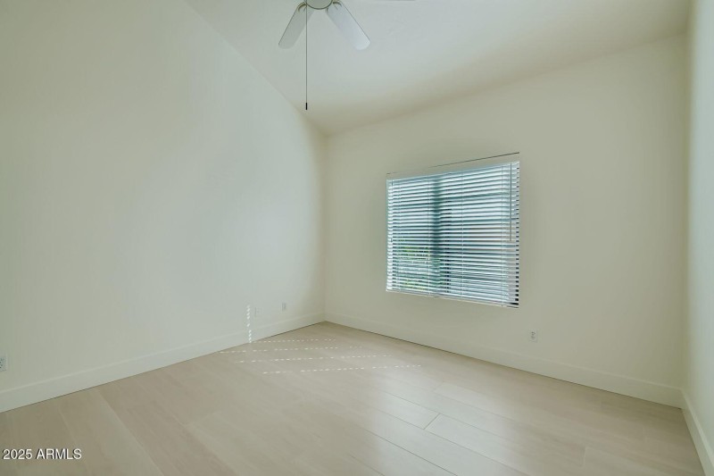 Bedroom (2)