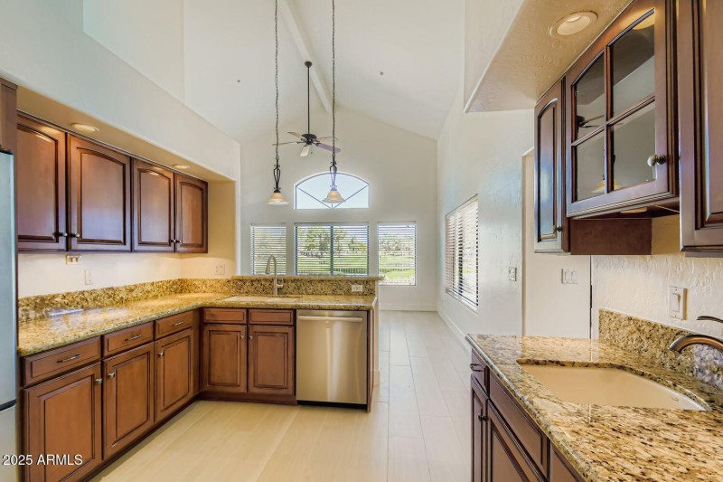 Kitchen (2)