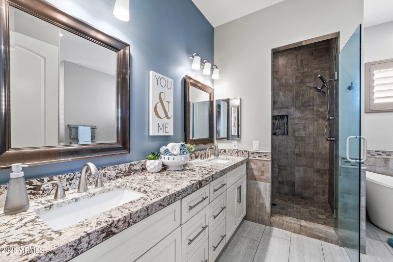 027_south_194th_street-4_389