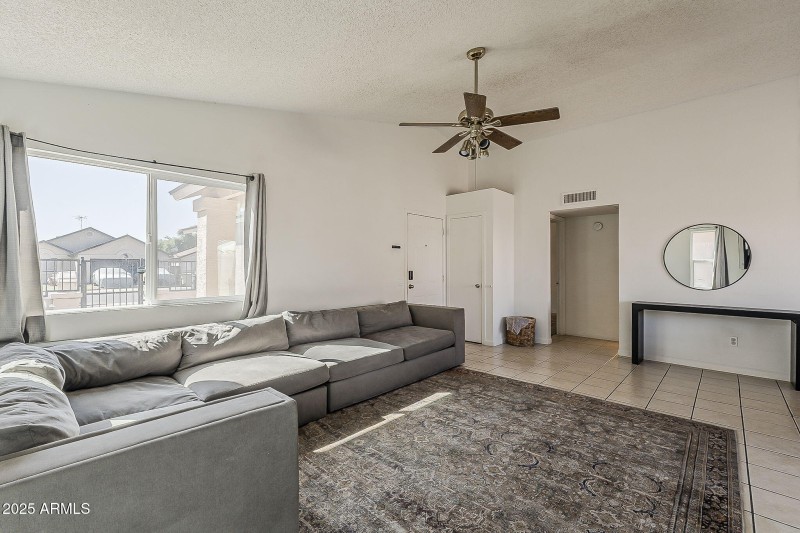 11-web-or-mls-Northview-11