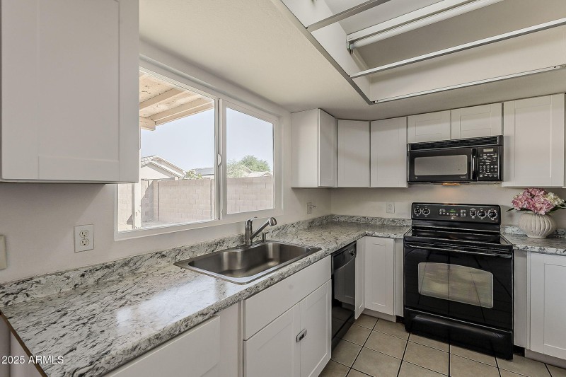 17-web-or-mls-Northview-17