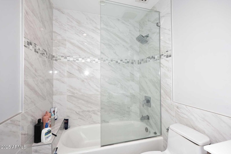 2nd Bedroom-Ensuite-Tub