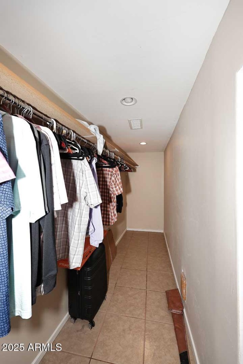 Primary Bedroom-Closet3