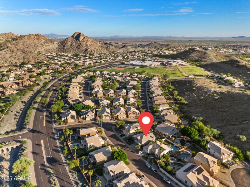 1019 E Mountain Sage Dr, Phoenix