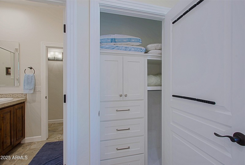 2nd Bedroom Closet