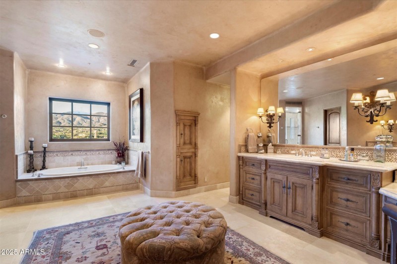 059-Primary Bathroom