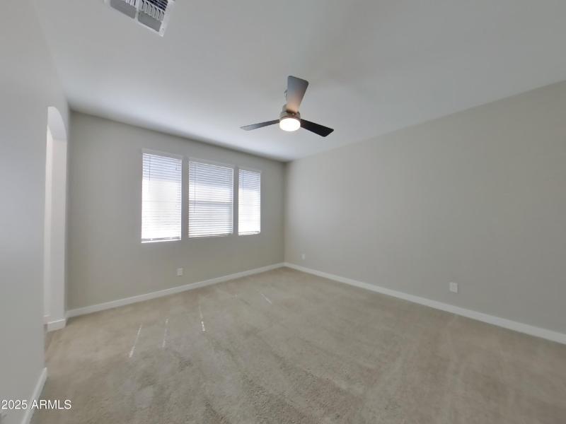 6_pc_EKP104EdFA_cUiehpG6BM_layout_0