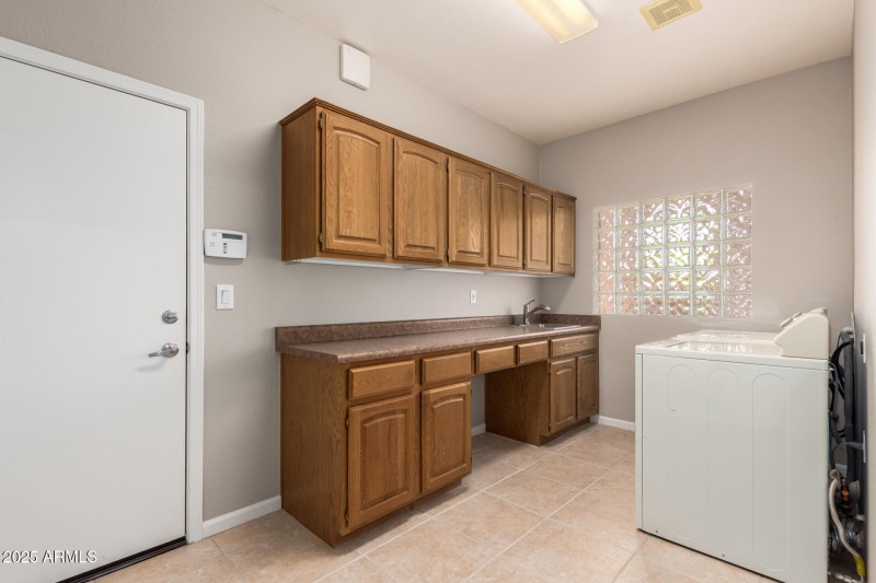 35 Laundry Room