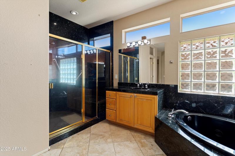 22-17583 n horseshoe dr