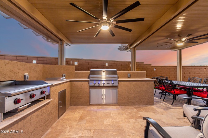 Gourmet outdoor kitchen