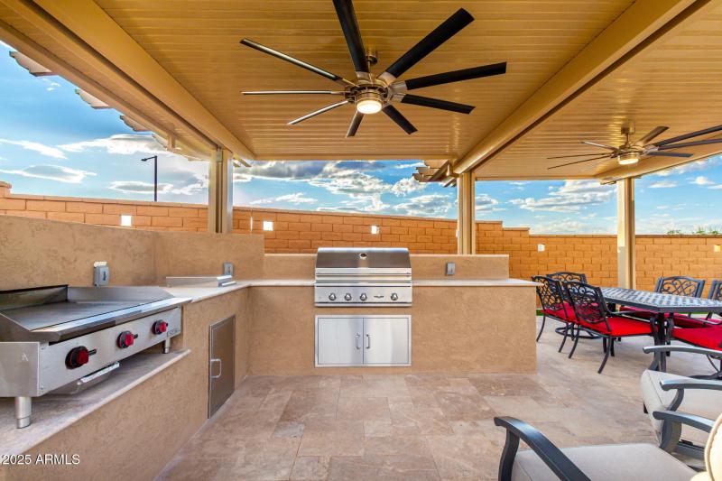 Gourmet outdoor kitchen