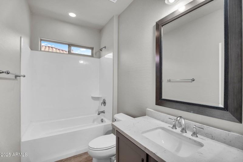 34-web-or-mls-11106 E Serafina Ave-28