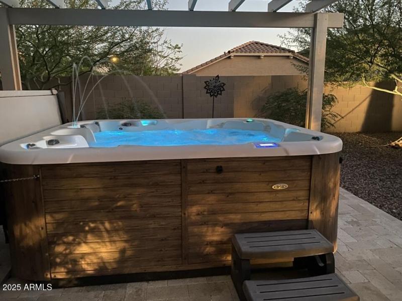 9537cdc8-d5b3-4777-b1e0-ab580d90f076