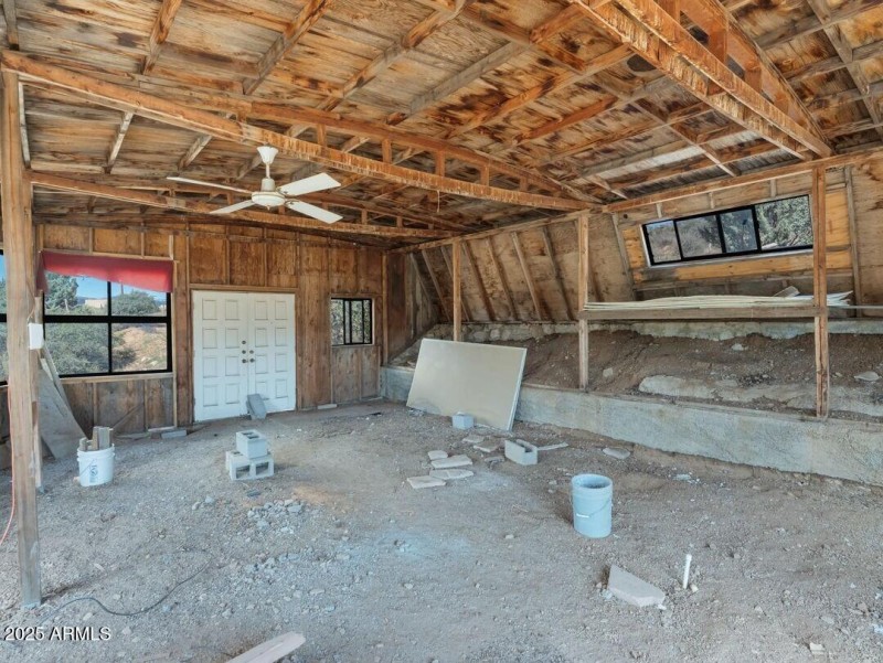 022_interior of workshop studio