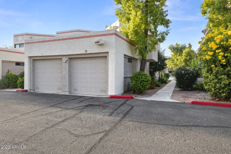 1 Car Garage