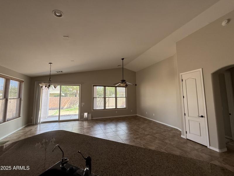 451B4691-A605-42C6-9A45-B4678879928C