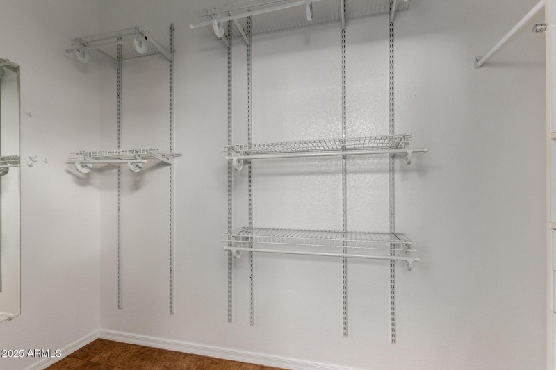 21 Huge Walk-in Closet