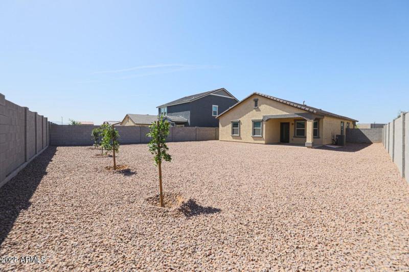 20220420232755848331000000-o