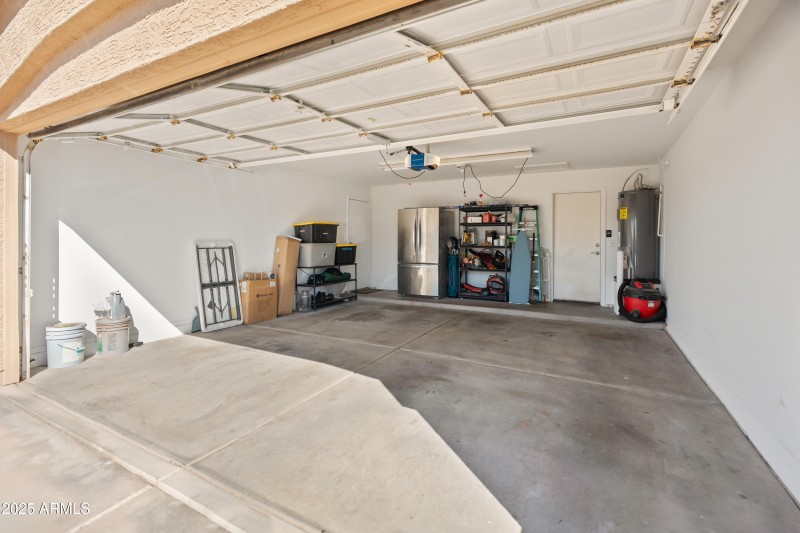 1046 W Tremaine Ave-27