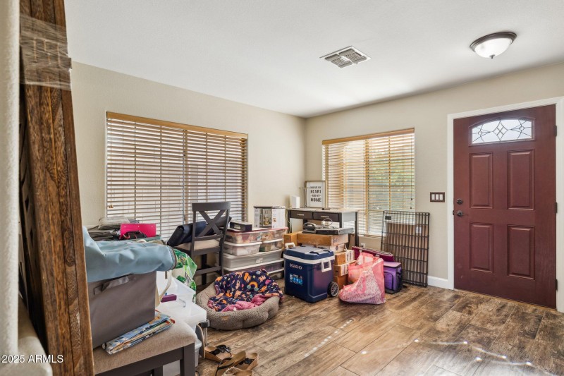 8-web-or-mls-23222-n-22nd-pl