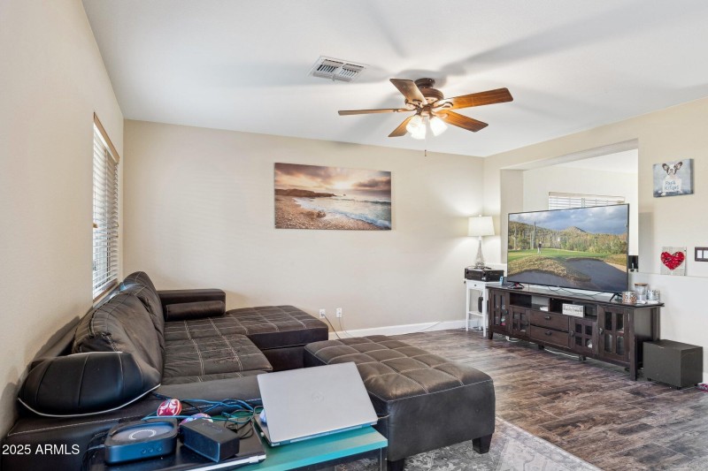 13-web-or-mls-23222-n-22nd-pl