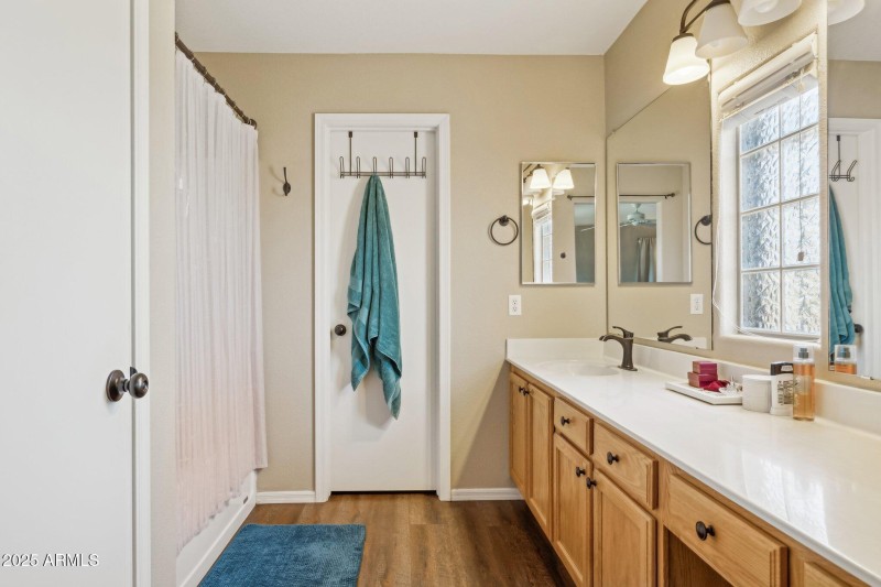 41-web-or-mls-23222-n-22nd-pl