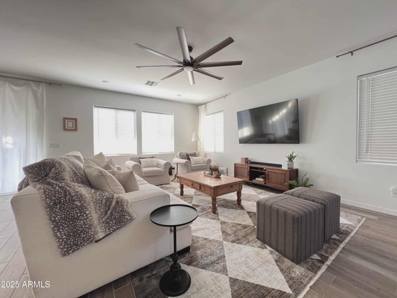 f9535658-0d3c-43b1-b91d-510b2e561bb7