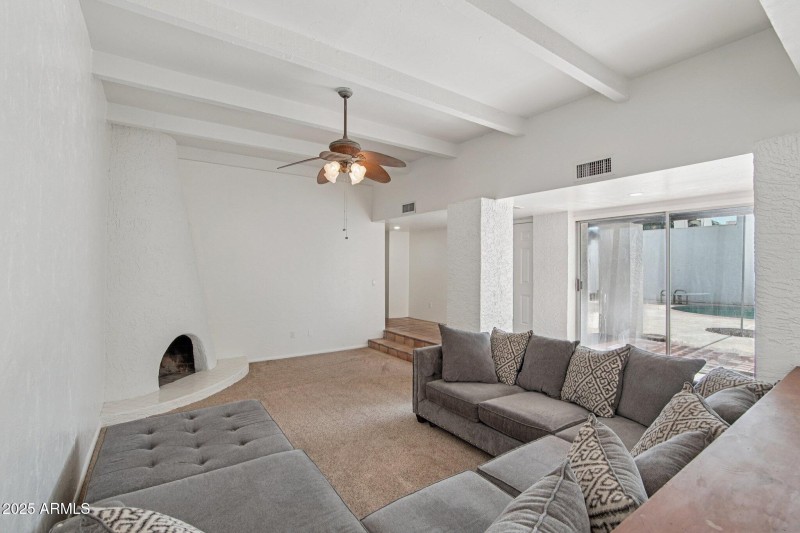 6-web-or-mls-S River Dr-S0910-006