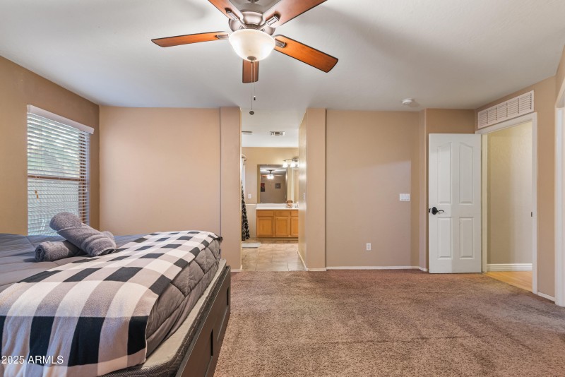 20_2113 w nancy ln-20