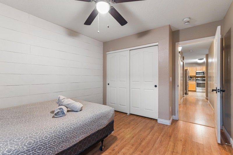 30_2113 w nancy ln-30