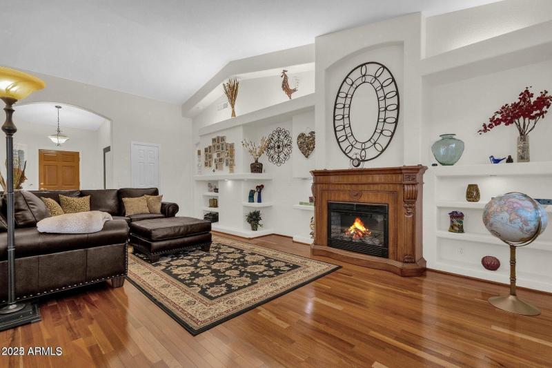 20220408141505030337000000-o