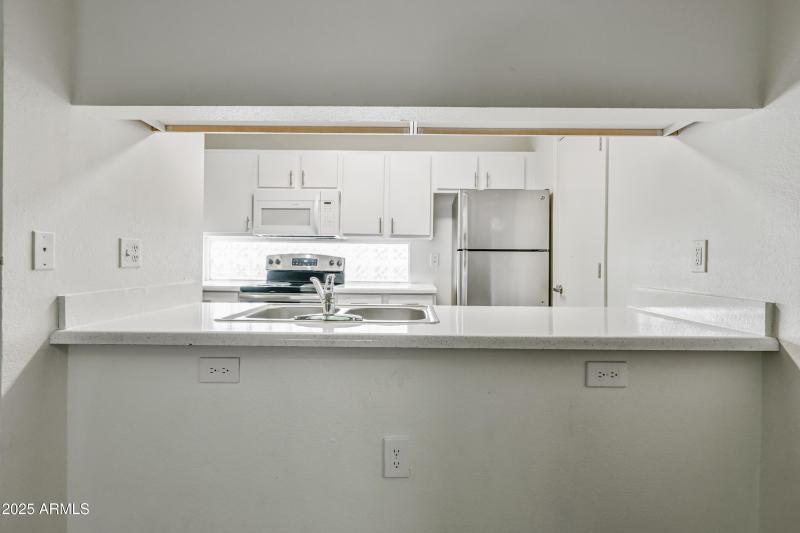 6-3065N67A227-ocupix