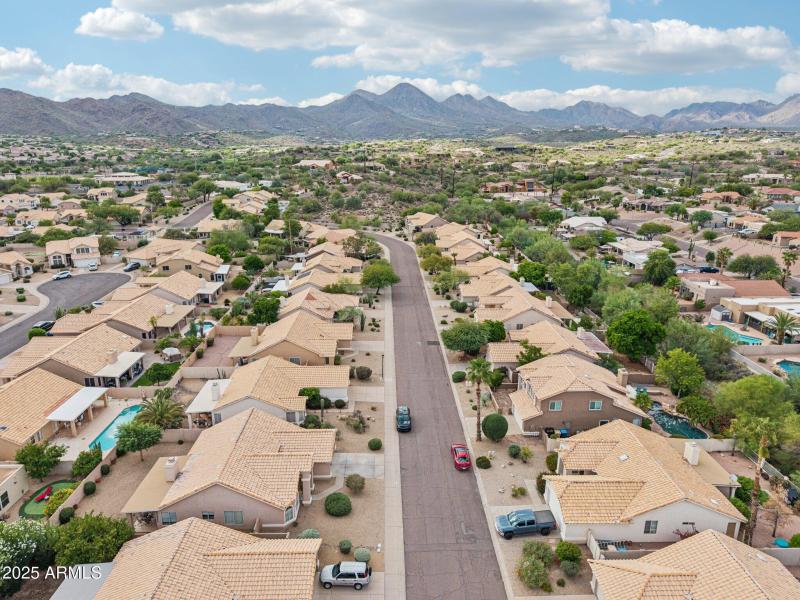 41-web-or-mls-E Glenpoint Dr-S0910-041