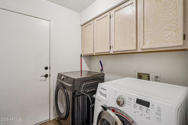 25-web-or-mls-E Glenpoint Dr-S0910-025