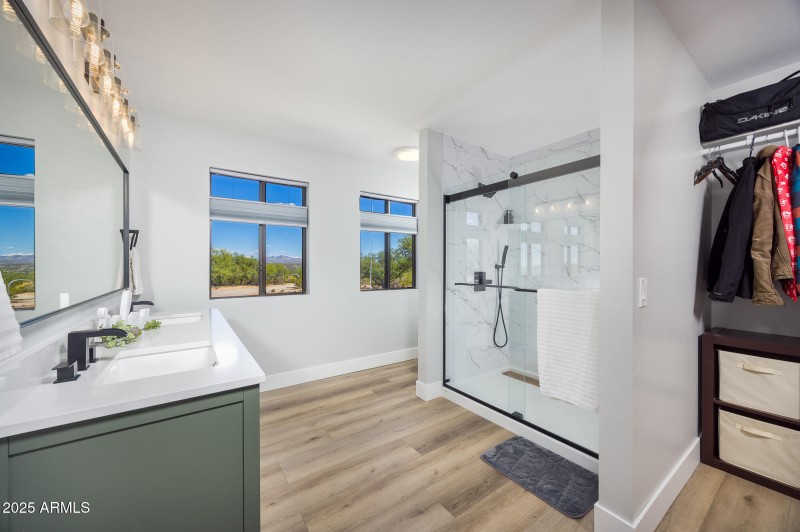 1302-coyotetrail_mls-13