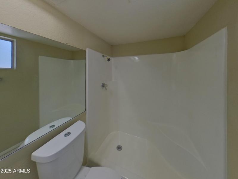 8_pc_lzVDkviT71_B6Z3pecHOo_layout_0