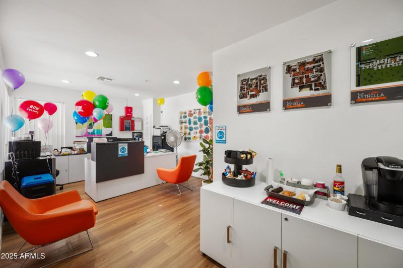 16EVA-3065N67A-ocupix-Comm-G-SS