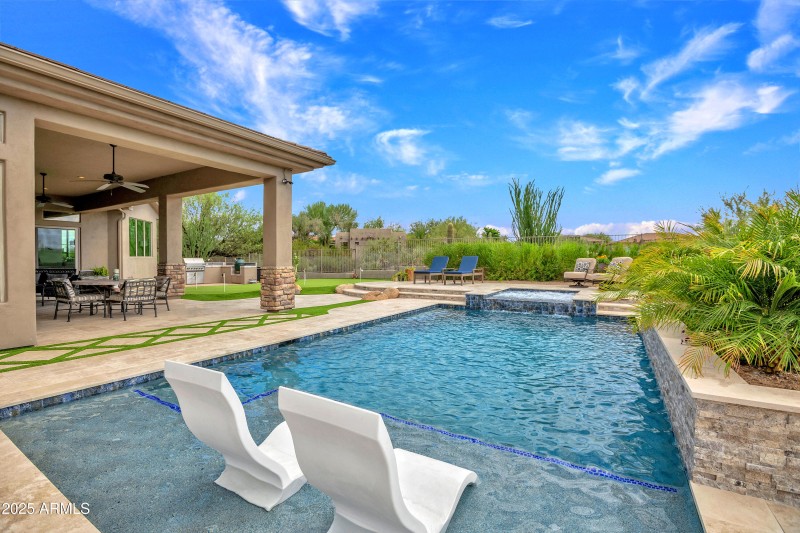 PebbleTec heated Pool & Spa