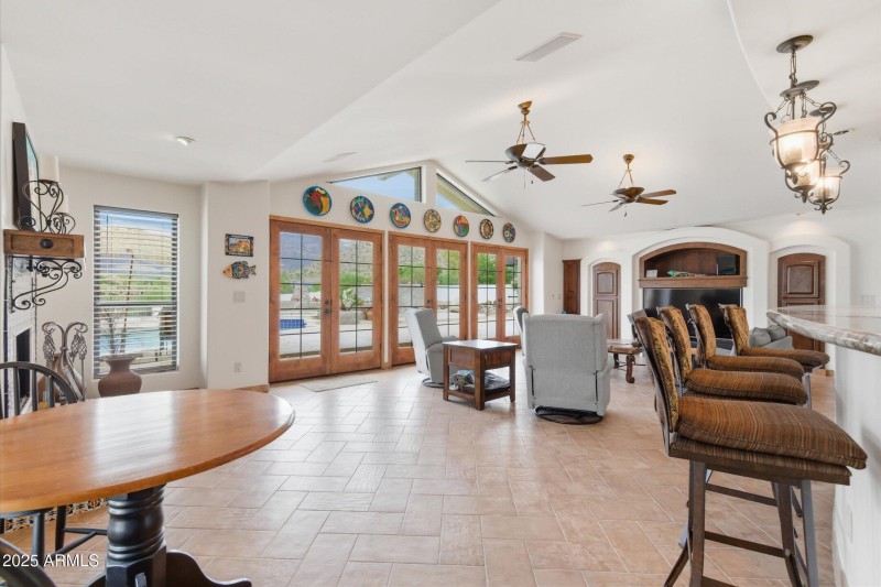 Breakfast and Great Rooms