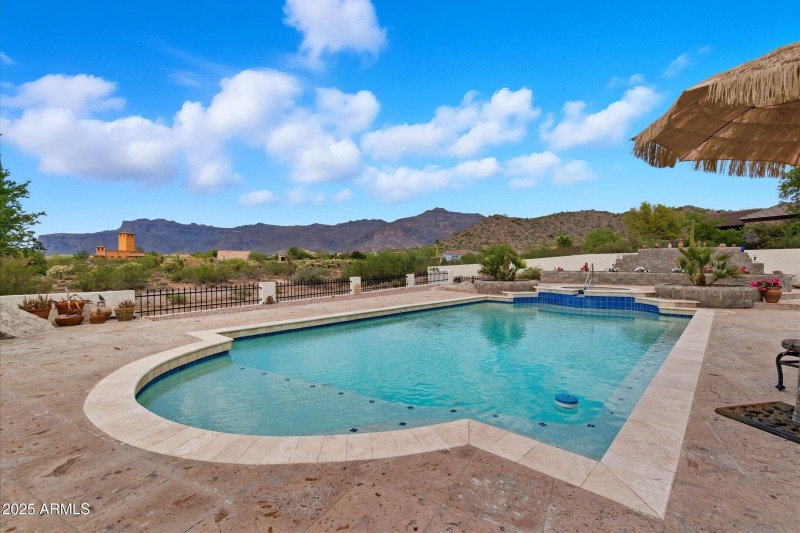 Full Superstition Mtn views