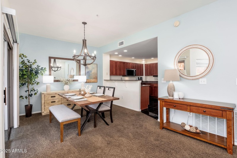 Dining room/breakfast bar