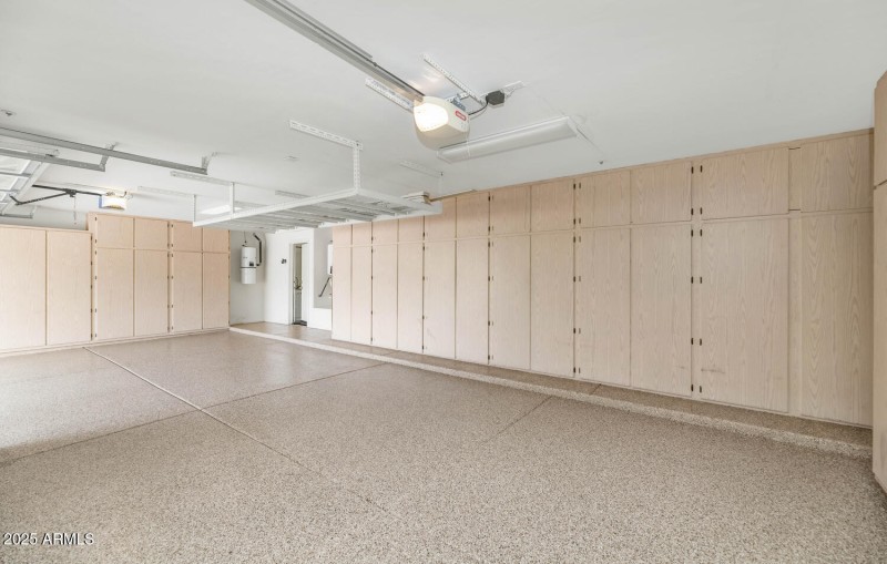 4 Car Garage w/ Epoxy Floors