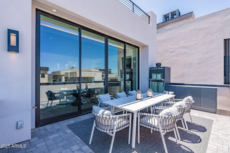 041_SECOND STORY BALCONY