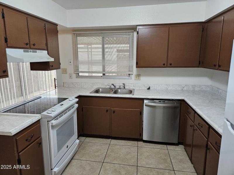 20251009_140651_resized